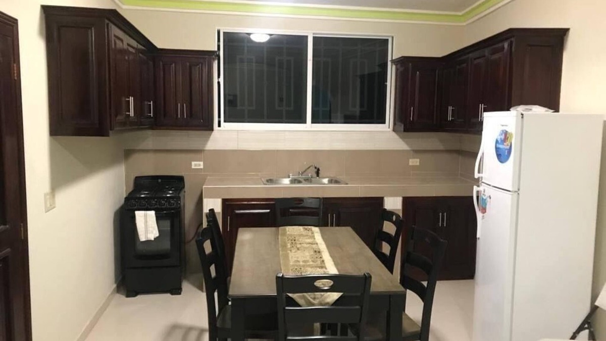Gonaives Apartment | 3-bedroom apartment in lovely Les Gonaïves with AC, WiFi