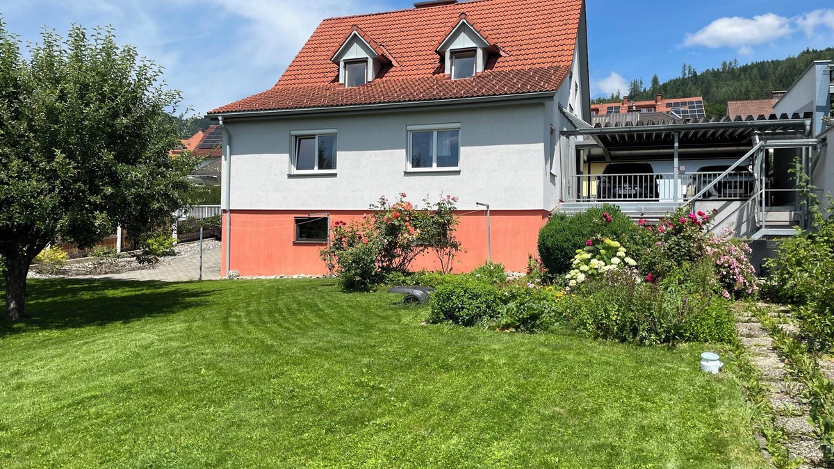 Fohnsdorf Apartment | 3 Bedroom Apartment in Fohnsdorf