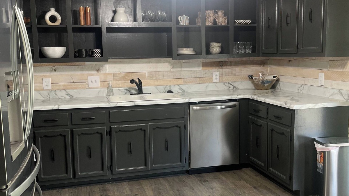 Cullman Apartment | 3-bedroom apartment in cool Cullman with AC, WiFi