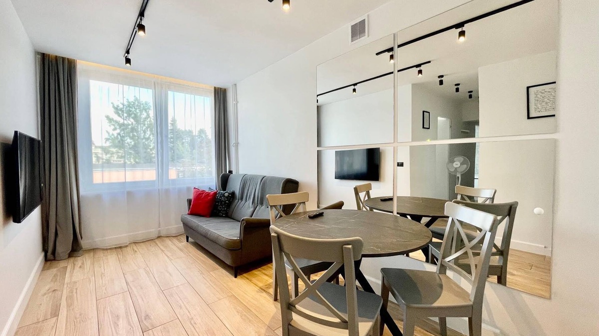 Muranow Apartment | 3 bedroom apartment located on Warsaw Old Town