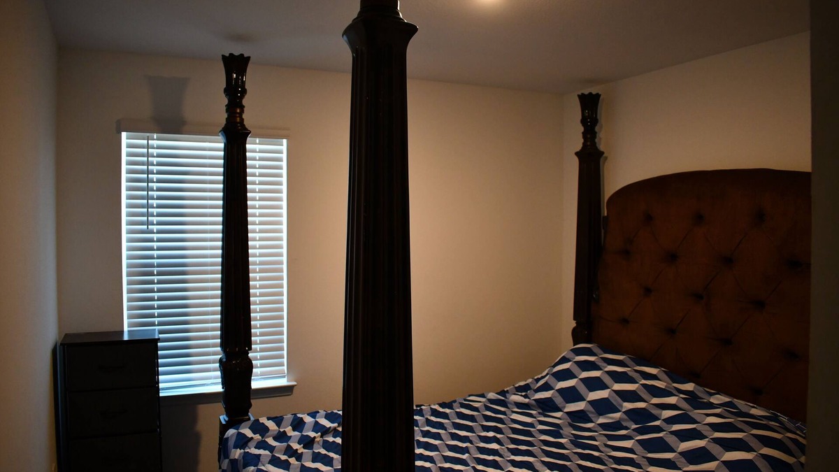 Spring Apartment | 3-bedroom apartment with swimming pool in Spring Texas, 15 mins to the airport!