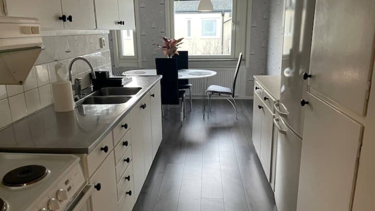 Vasteras Apartment | 3 bedroom app/2.8 km from city center