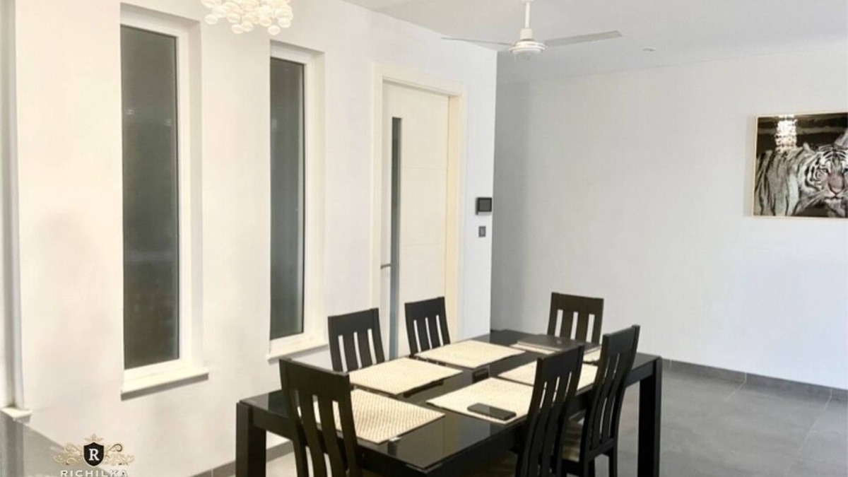 Accra Apartment | 3 bedroom Apt cityview with swimming pool and 24hr security