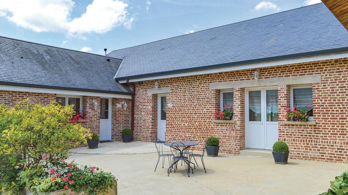 Roisel House | 3 bedroom awesome home in Roisel