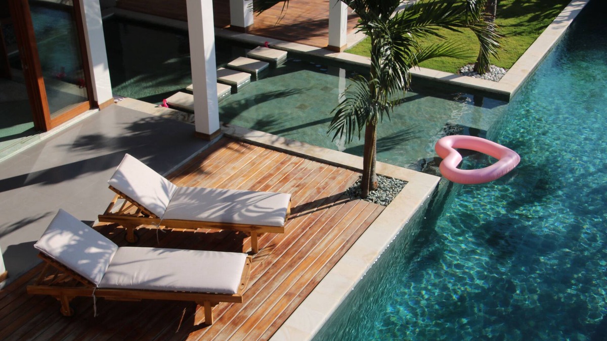 Uluwatu House | 3-bedroom Bali-meets–California Modern Design Gem with Pool and Yoga Shala
