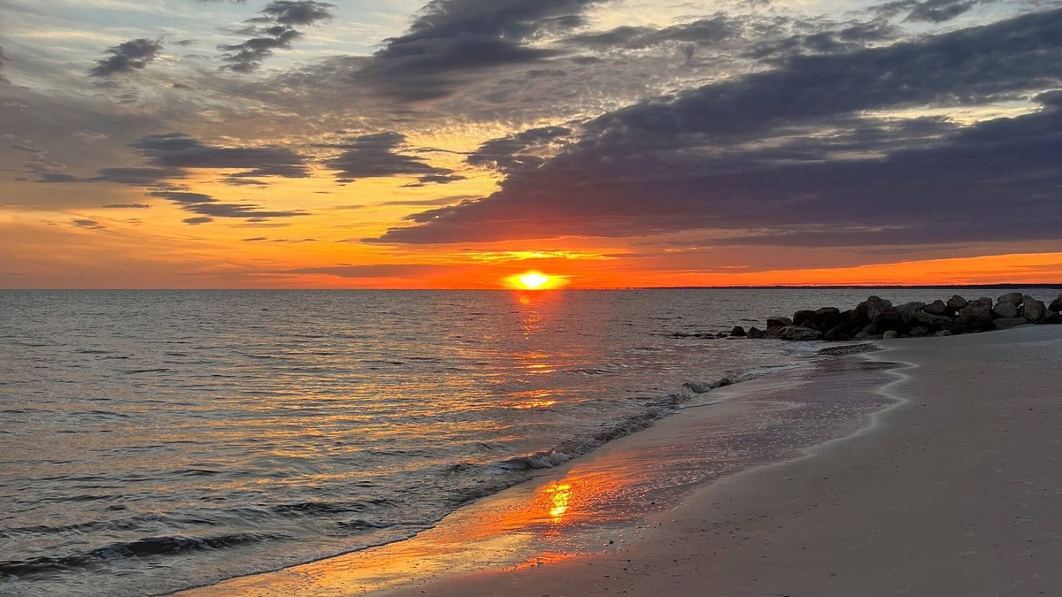Alligator Point House | 3-bedroom bayfront townhome in amazing Alligator Point, 20% off Dec thru Feb