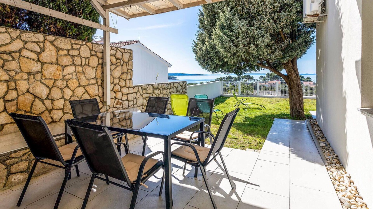 Banjol Apartment | 3 bedroom beautiful apartment in Banjol