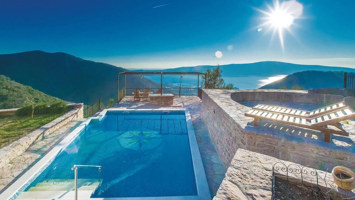 Tomicici House | 3 bedroom beautiful home in Tivat