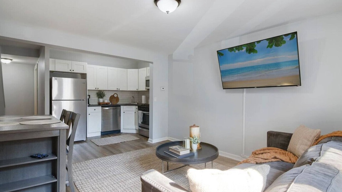 Glen Ridge Apartment | 3 Bedroom Beauty in Bloomfield
