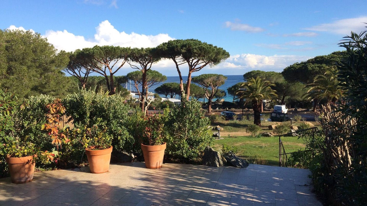 Marine de Saint Ambroggio House | 3 bedroom bungalow 100m from the beach