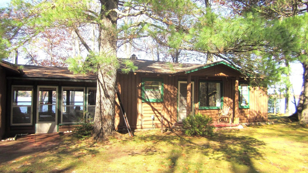 Minocqua Cabin | 3 bedroom cabin on Lake Shishebogama in Minocqua, WI