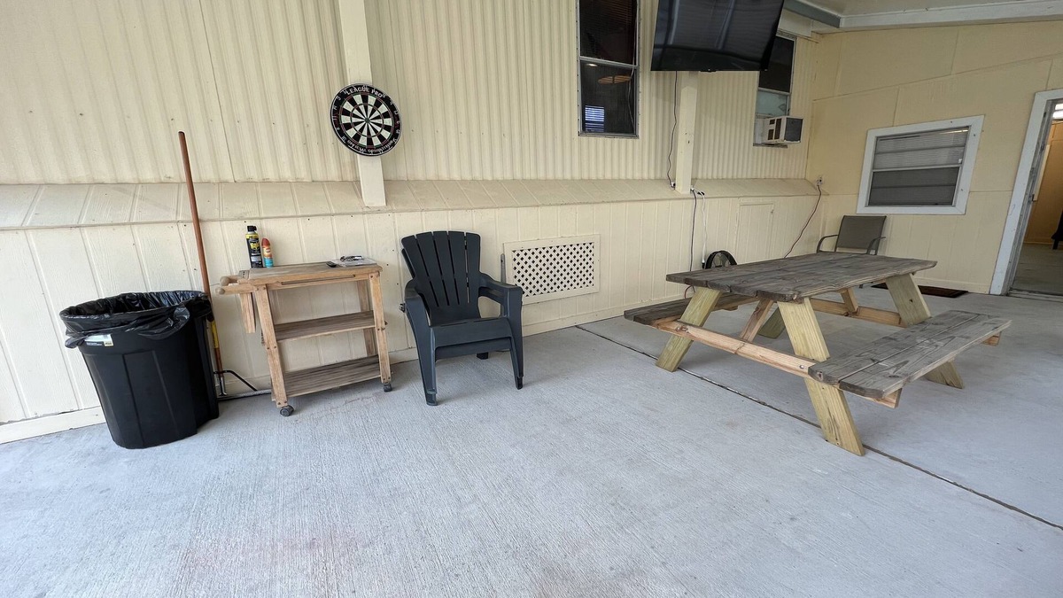 Theriot Cottage | 3-Bedroom Camp IN Falgout Canal Marina, Theriot LA