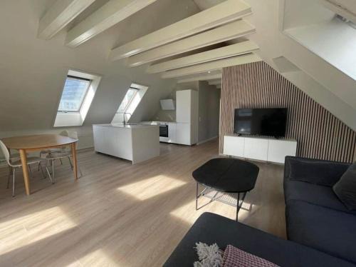 Aalborg Apartment | 3-bedroom city center w private parking
