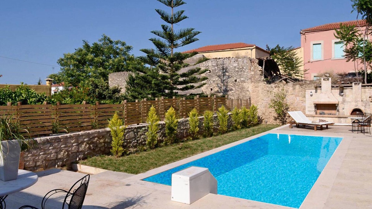 Archanes Villa | 3-bedroom Classy Villa with private pool