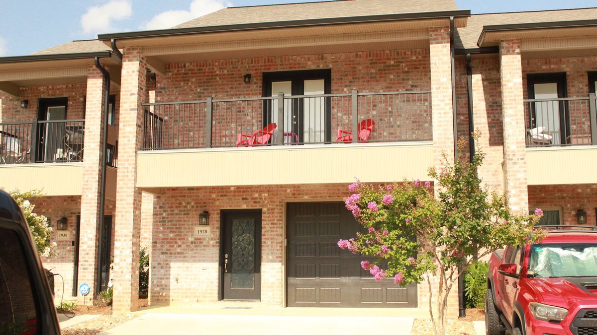 DeRidder Condo | 3-bedroom condo in DeRidder, Fully Furnished-WiFi-AC. Enjoy your stay. 1928