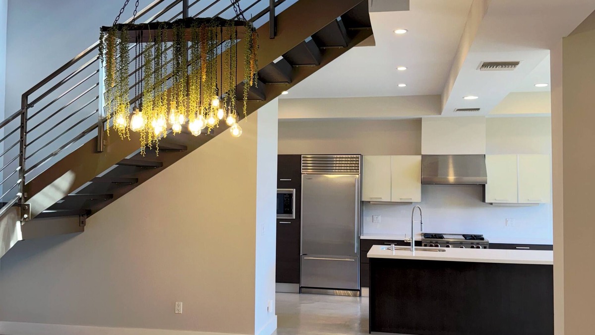 Ocean Park Condo | 3-bedroom condo in wonderful Santa Monica with AC