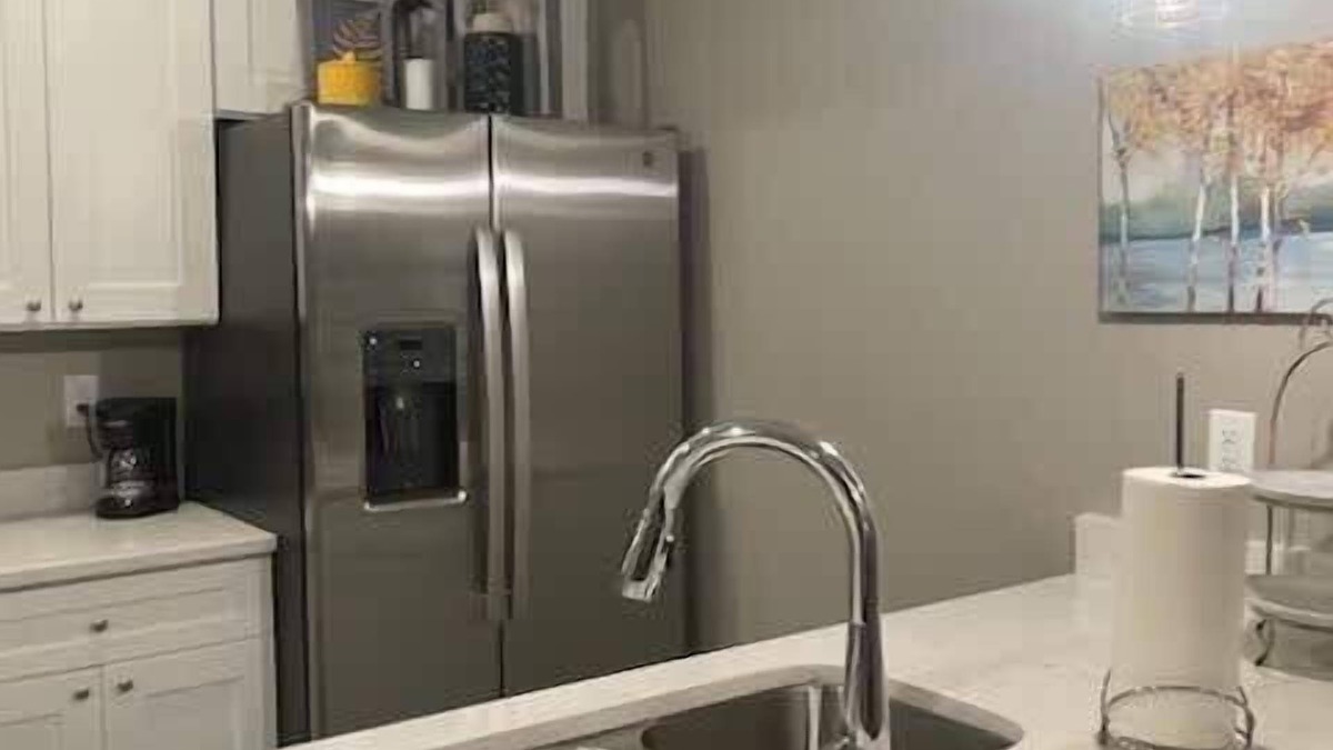 Bettendorf Condo | 3 Bedroom Condo with a King bed in Bettendorf