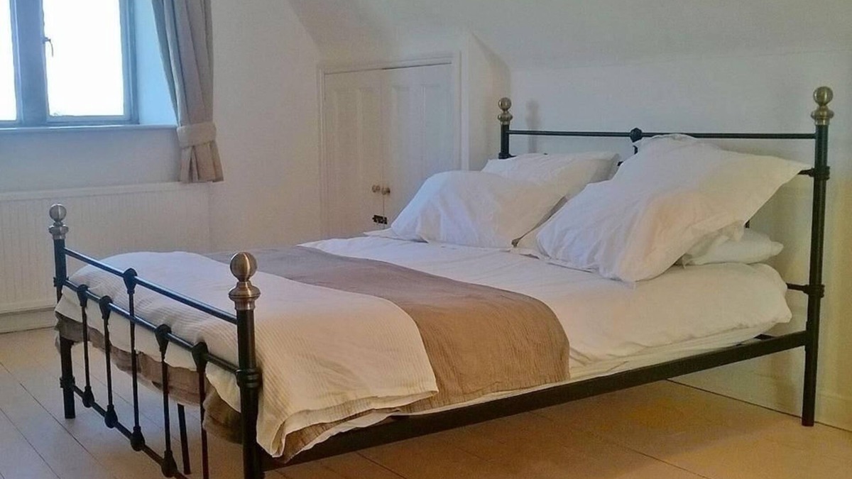 Giddeahall Cottage | 3 Bedroom Cottage at Battens Farm Cottages - B&B and Self-Catering Accommodation