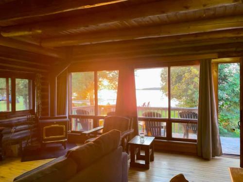 Rosedale House | 3-Bedroom Cottage #7 - Balsam Lake