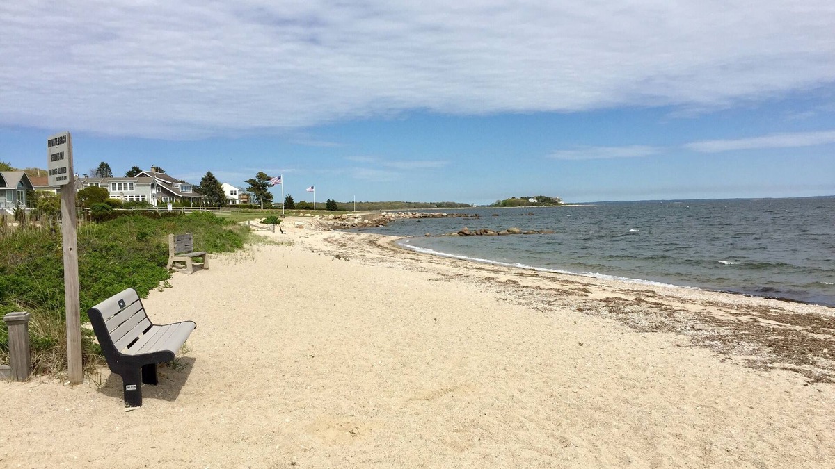 Mattapoisett Cottage | 3 Bedroom Cottage just steps to Private Beach! Pet Friendly!