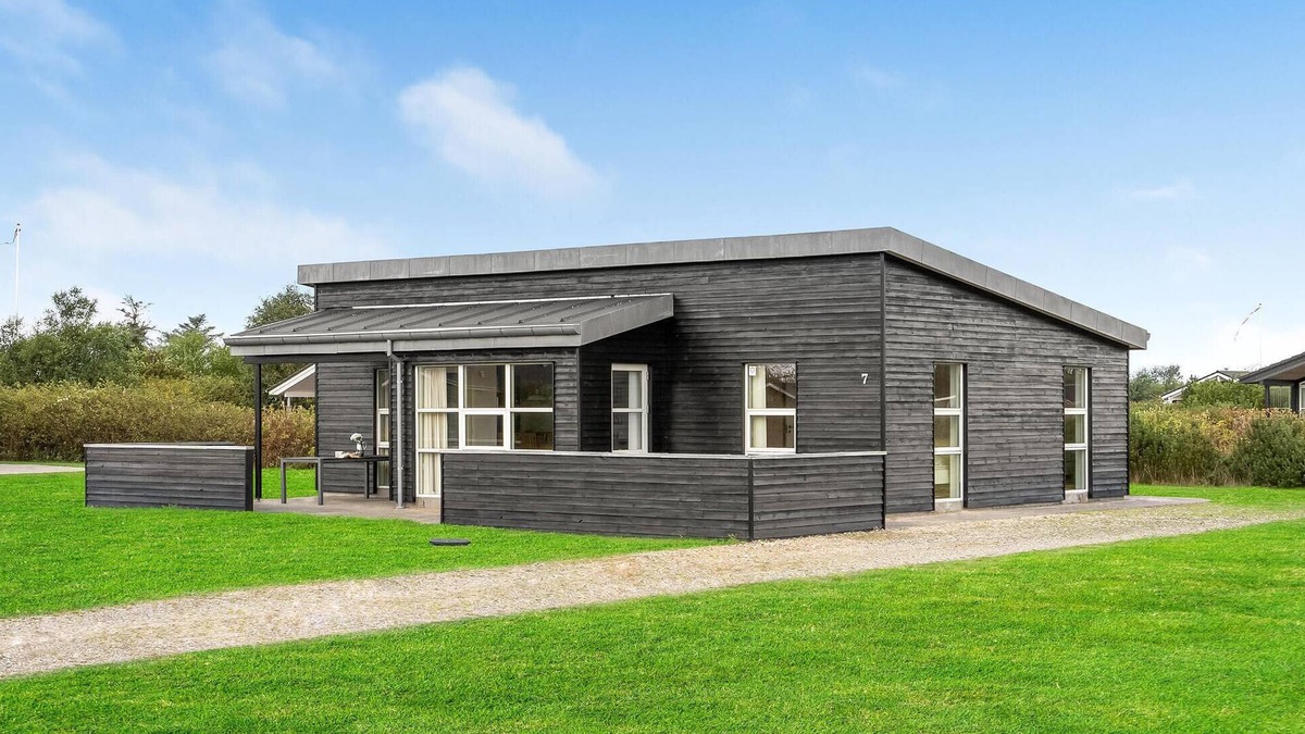 Skaven Strand House | 3 bedroom cozy home in Tarm