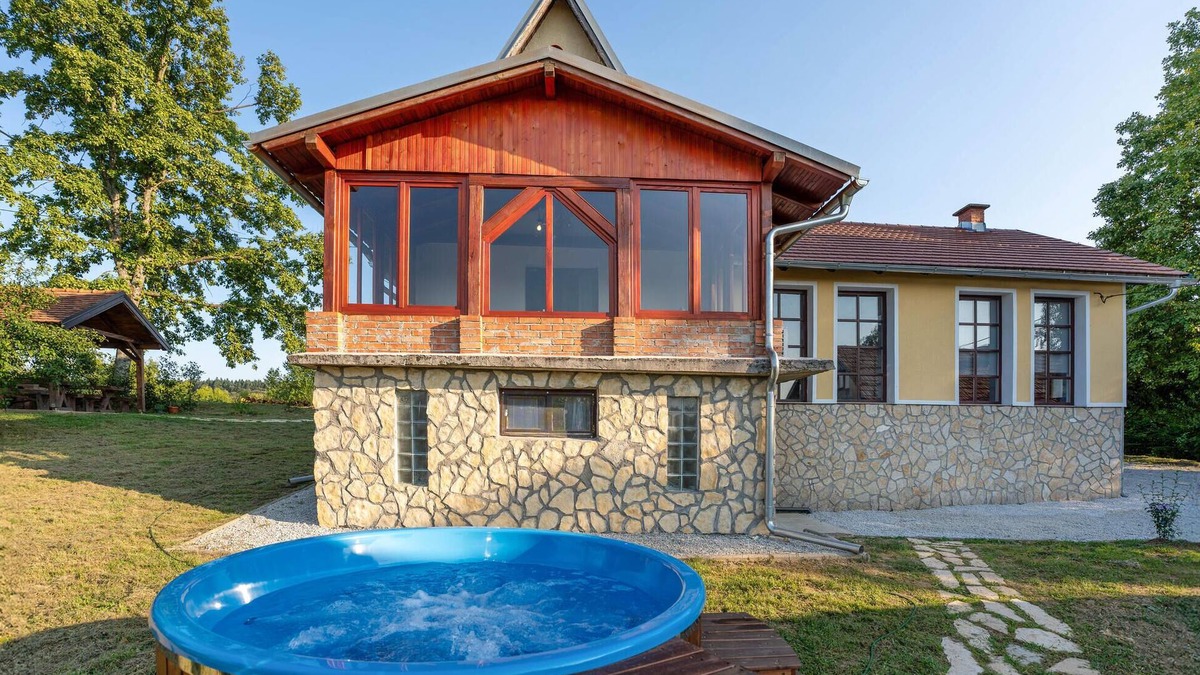 Vojnic House | 3 bedroom cozy home in Krivaja Vojnicka