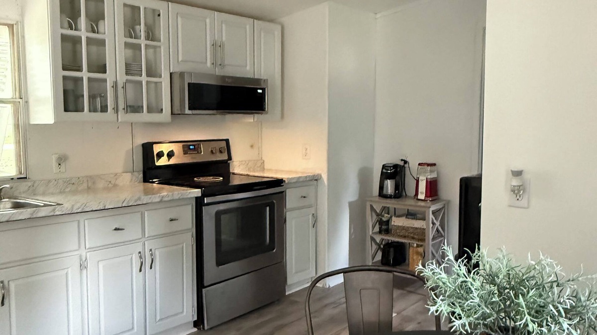 Havelock House | 3-bedroom creekside cabin in charming Havelock with kayak and paddleboards.