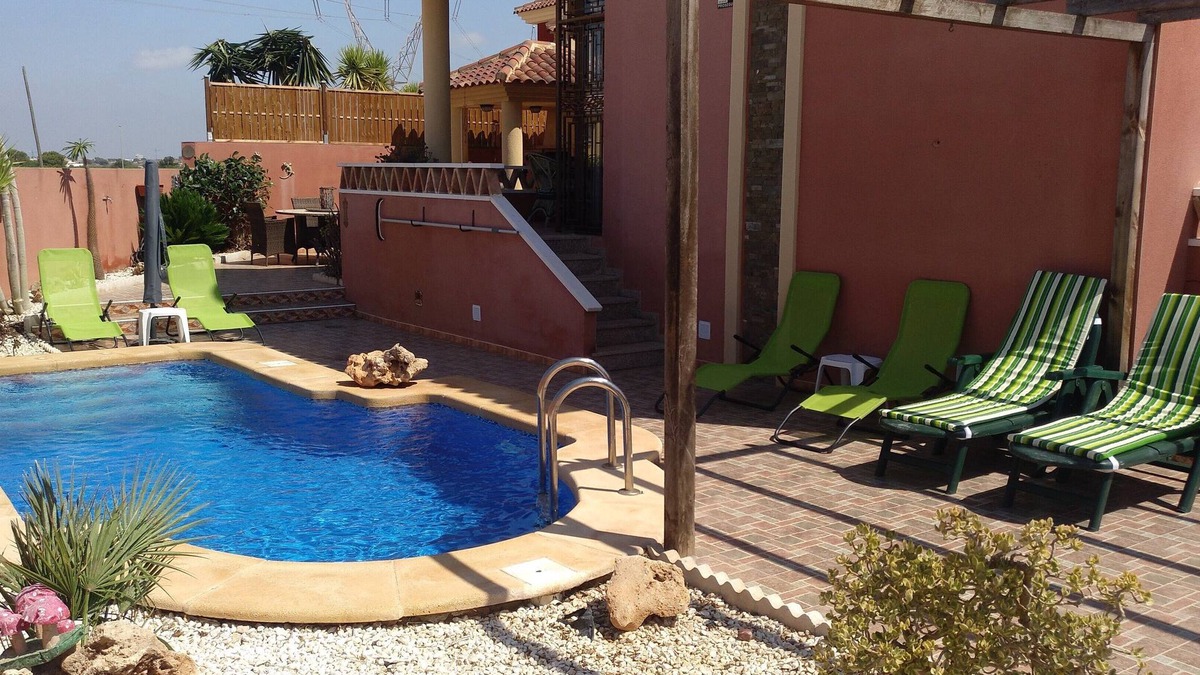 Lo Crispin Villa | 3 bedroom detached villa with private pool