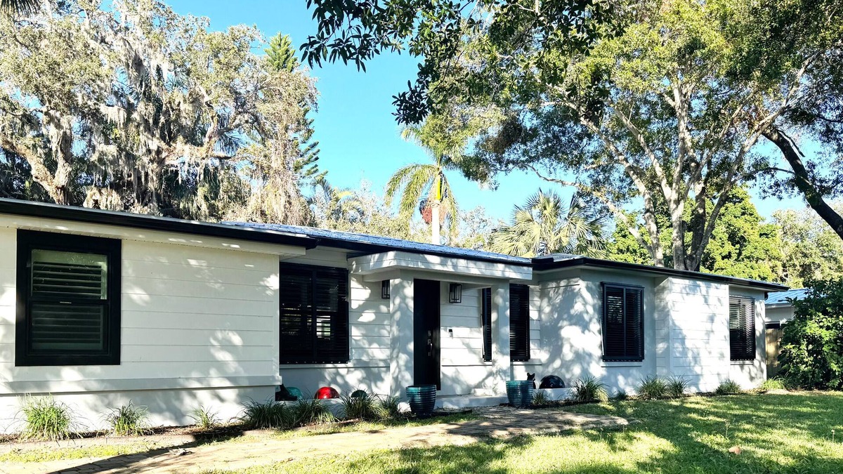 Vero Beach House | 3-Bedroom Dog Lovers' Retreat in Charming Vero Beach