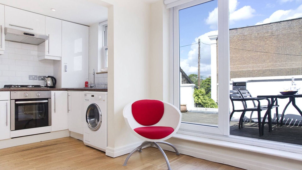 Ravenscourt Park Apartment | 3 Bedroom ensuite Garden Flat in City min to Tube