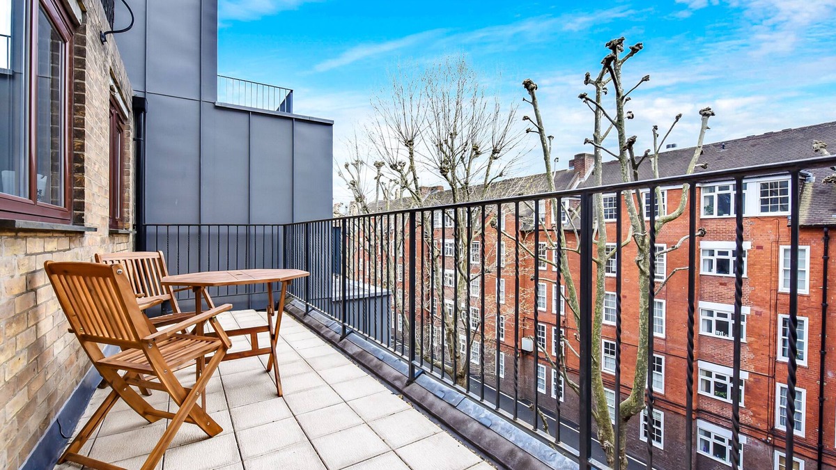Bloomsbury Apartment | 3 Bedroom Family Apartment With Private Terrace