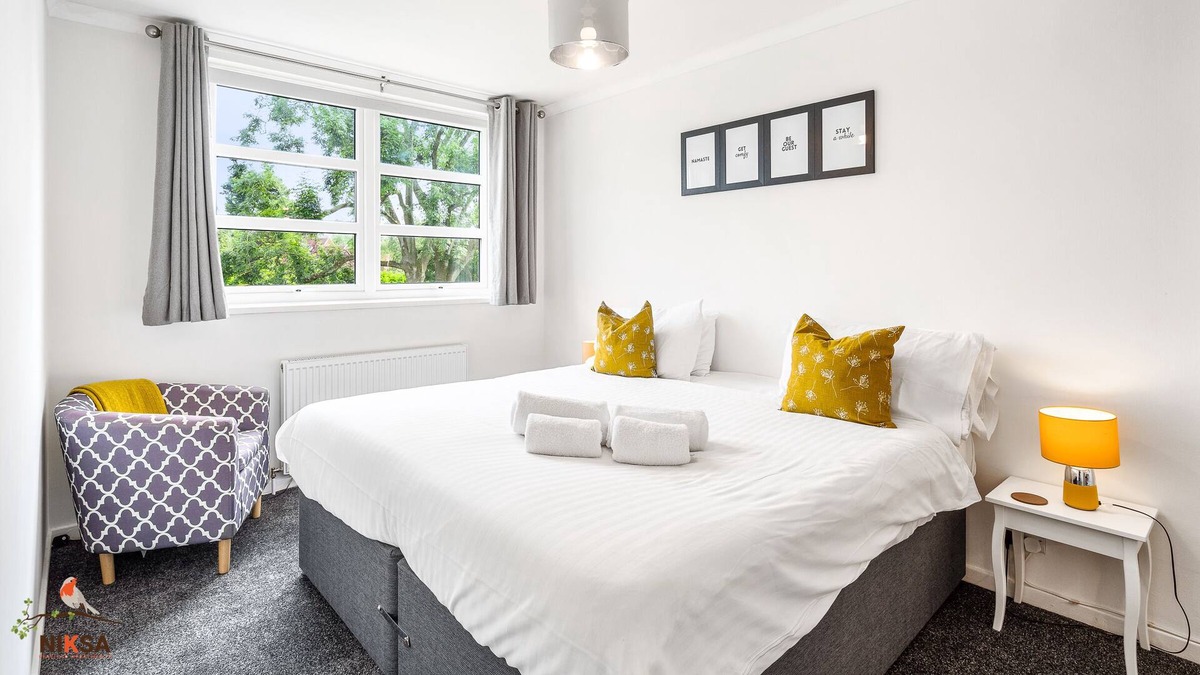 Welwyn Garden City House | 3 bedroom house - Niksa Serviced Accommodation