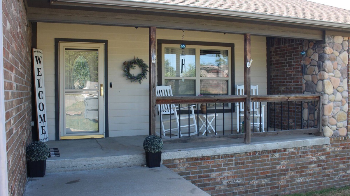 Tahlequah House | 3-Bedroom Home in Tahlequah, Your Float Trip HQ!