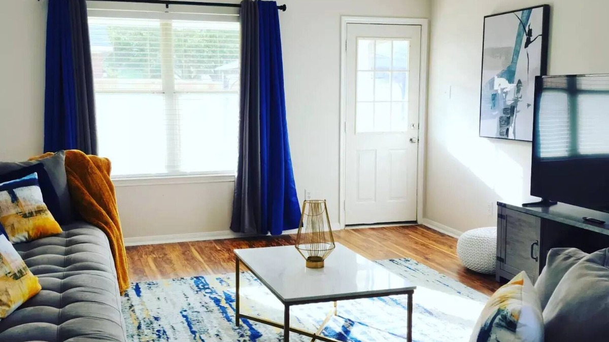 Fresno House | 3 Bedroom Home near Houston, Sugarland, Pearland