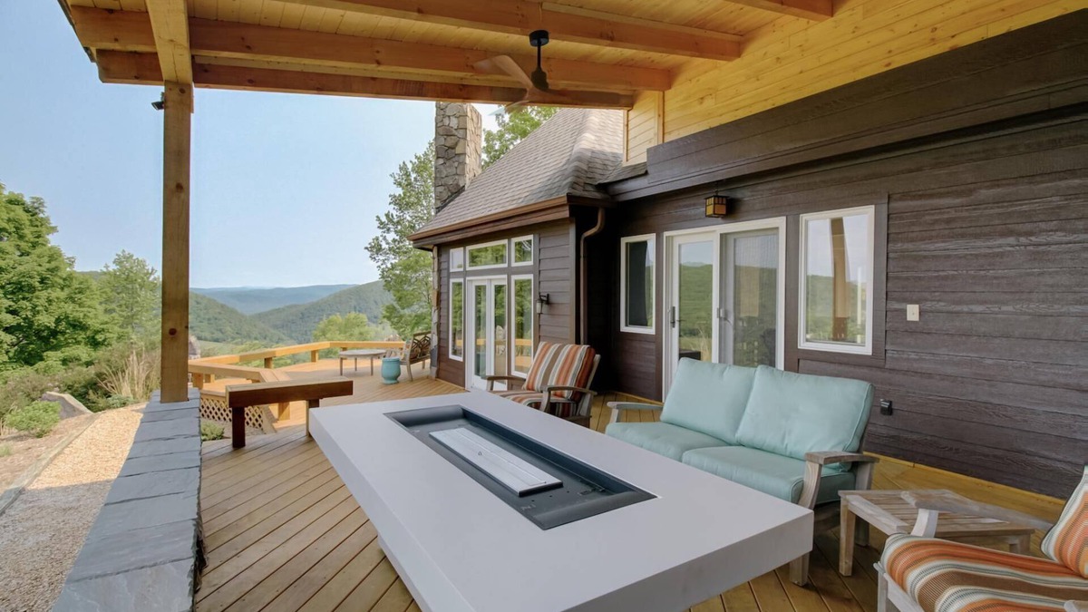 Hot Springs House | 3 Bedroom home with Incredible Mountain Views