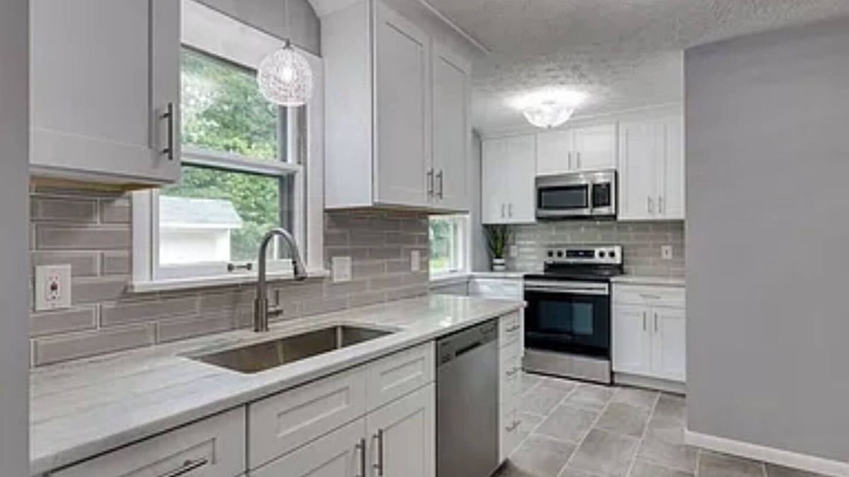 Cleveland Heights House | 3-bedroom house in fabulous Cleveland Heights with AC