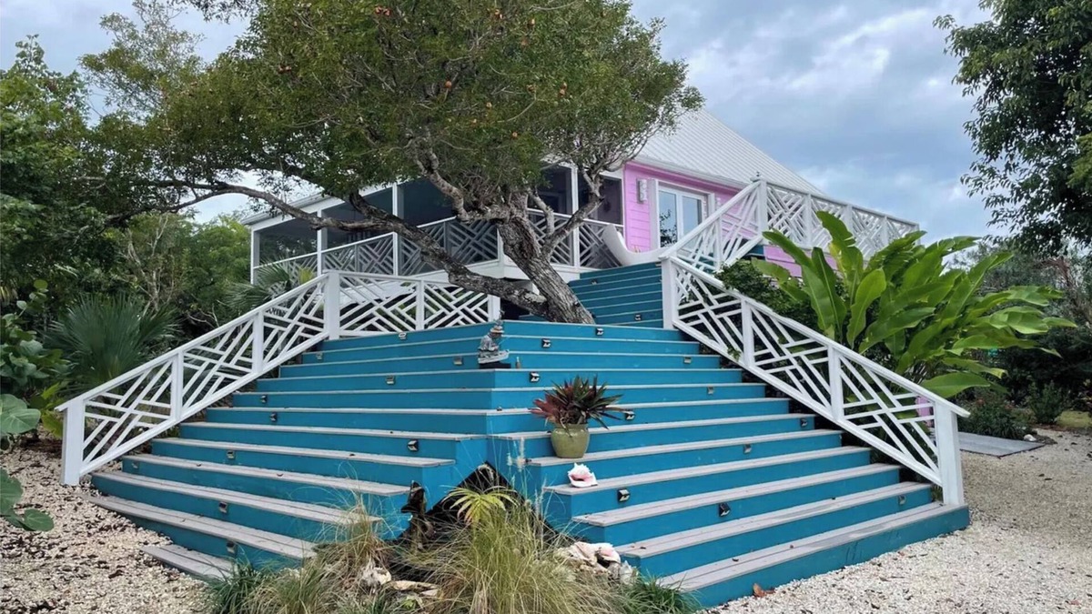 Green Turtle Cay House | 3-bedroom house in charming Green Turtle Cay with WiFi, AC