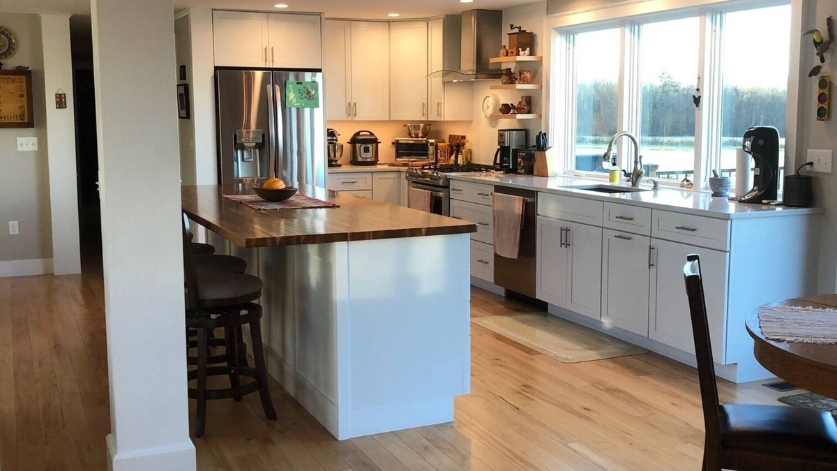 Addison House | 3-bedroom house 20 min. from Middlebury. Amazing decks with Adirondack view.