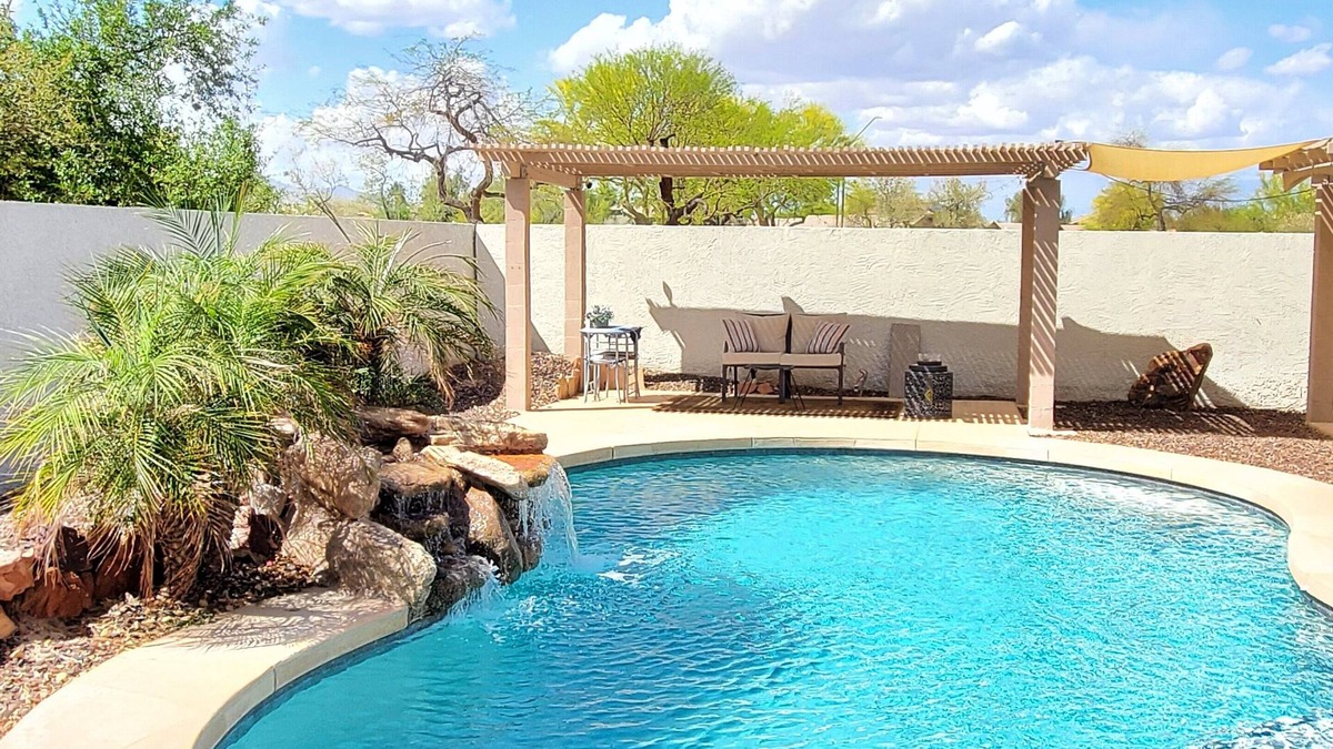 Canyon Trails House | 3-bedroom house backyard oasis Pool, dogs ok, free WiFi in Goodyear