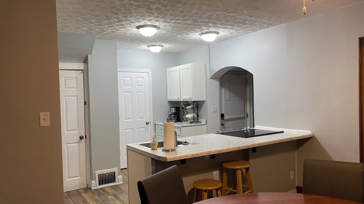 Old North Columbus House | 3 Bedroom House, Central Columbus, convenient to Ohio State Campus