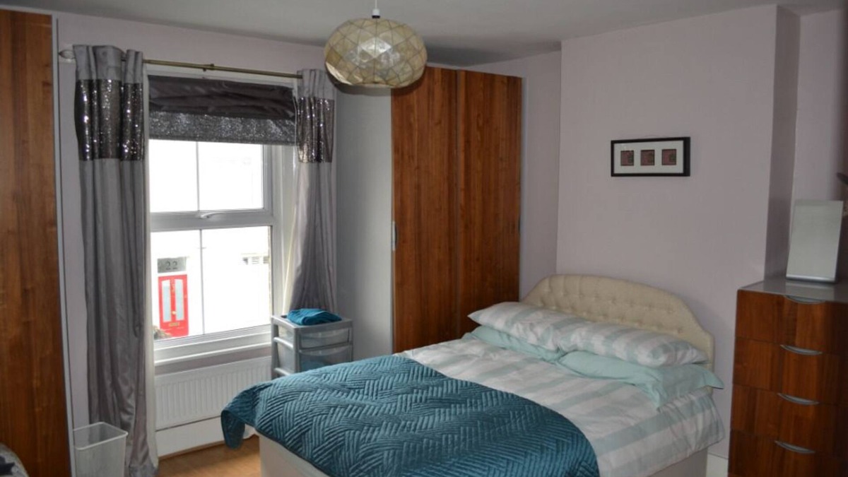 Northfield House | 3 Bedroom House (Ealing) - Great Location
