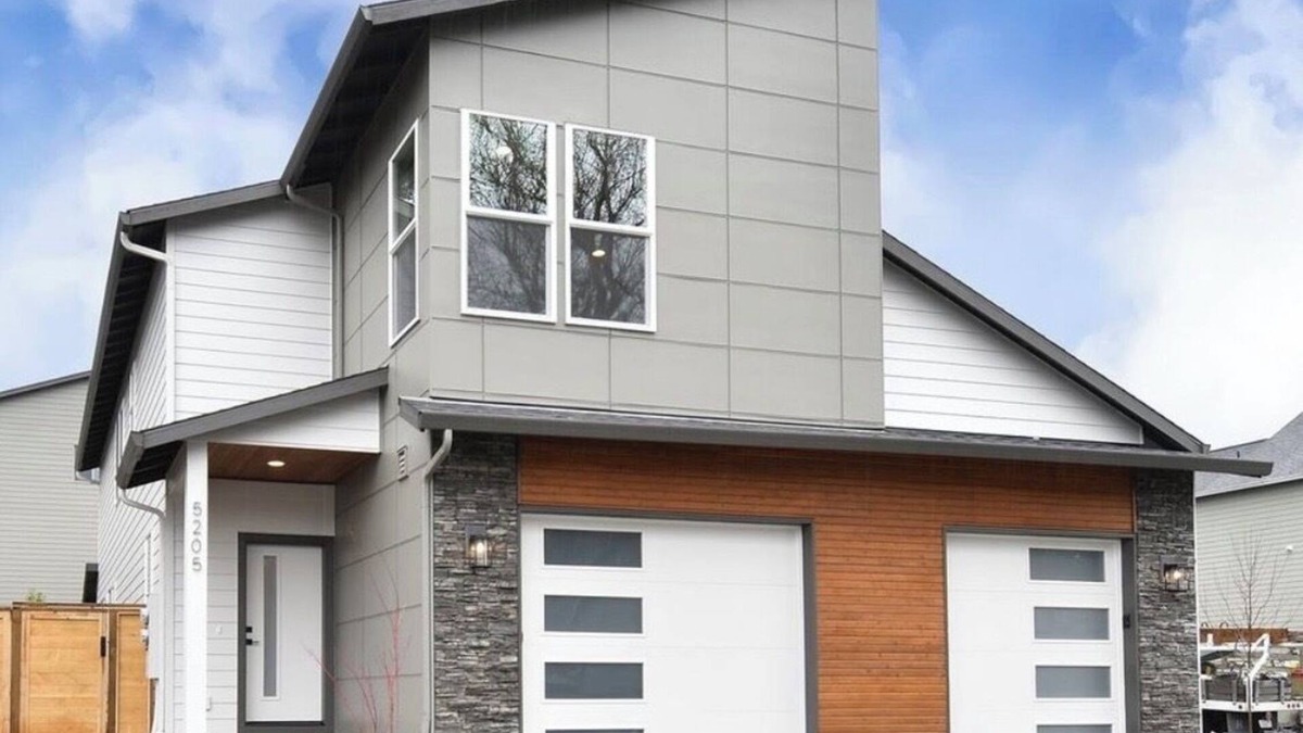 Minnehaha House | 3-bedroom house in brilliant Vancouver with WiFi, AC. Enjoyable stay guaranteed