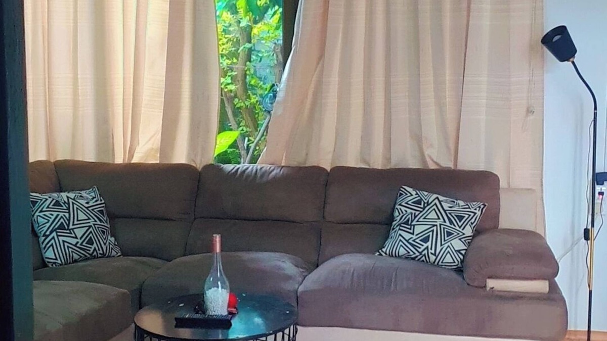 Thulusdhoo Island House | 3-bedroom house in charming Thulusdhoo with WiFi, AC