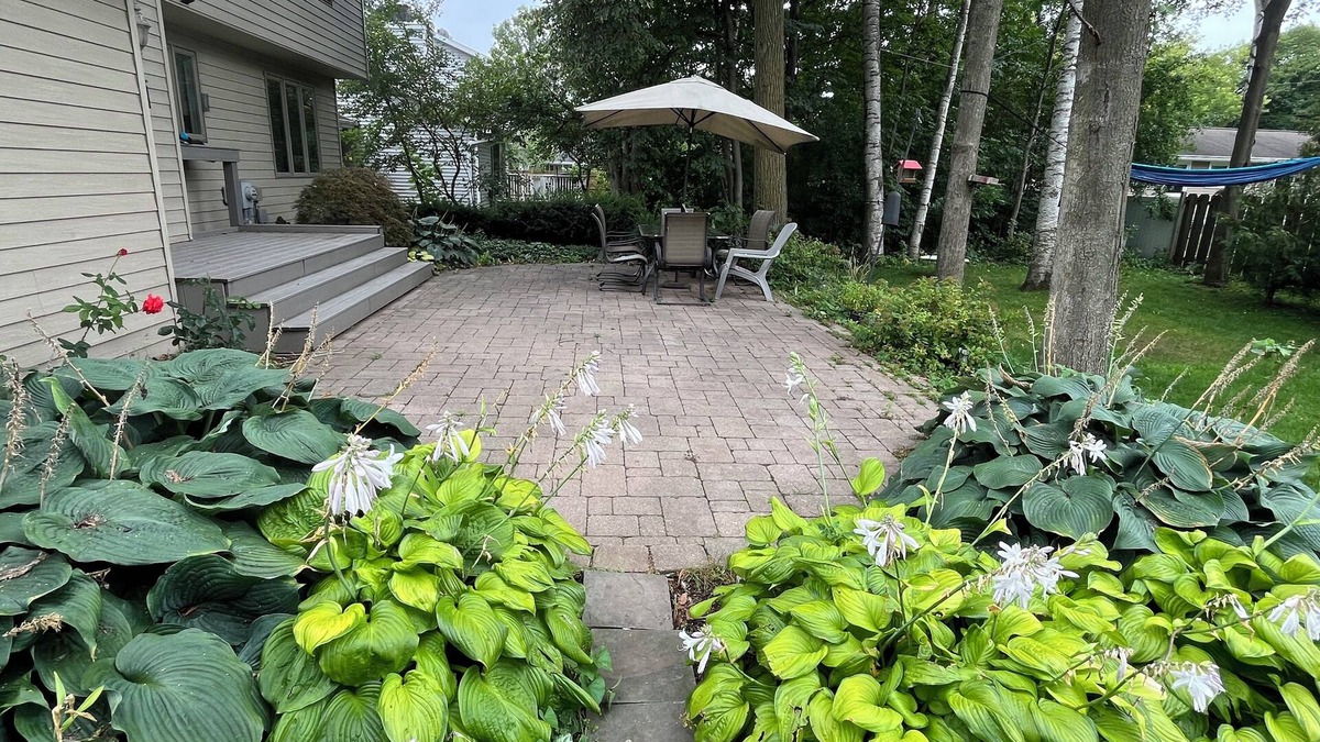 Green Bay House | 3-bedroom house in enchanting Green Bay, 5 min drive to Lambeau.
