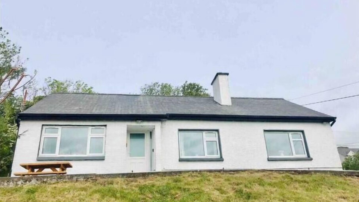 Killybegs House | 3-bedroom house in Killybegs with WiFi perfect for kids and family