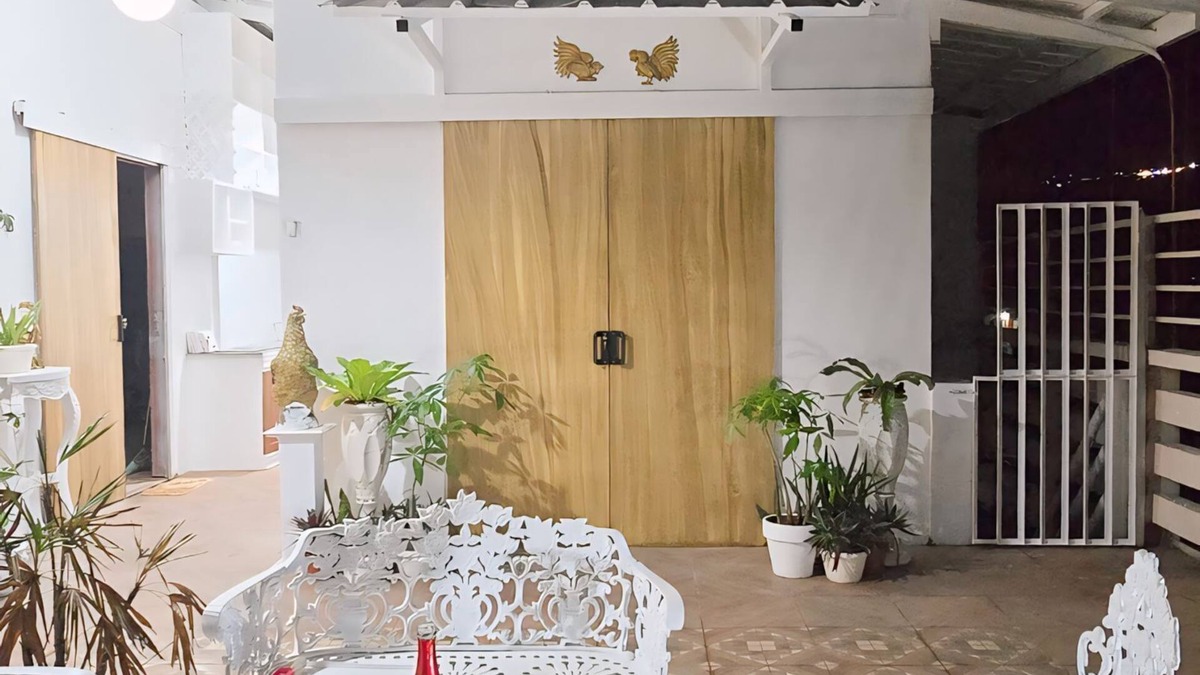 Legazpi House | 3-bedroom house in lovely Legazpi City with WiFi, AC. Enjoy your stay