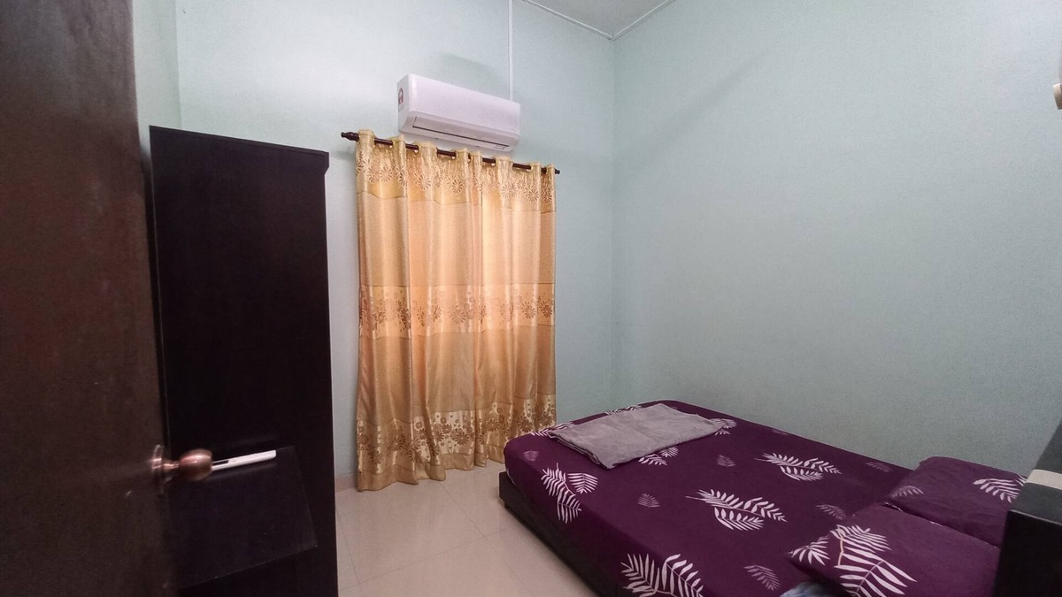 Bukit Naga House | 3-bedroom house in Shah Alam with WiFi, AC, family-friendly & spacious parking