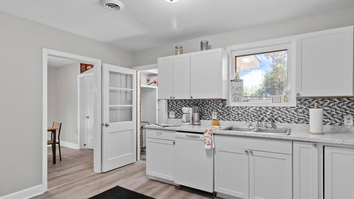 Cayce House | 3-bedroom house in The Avenues near Downtown Columbia within minutes of USC