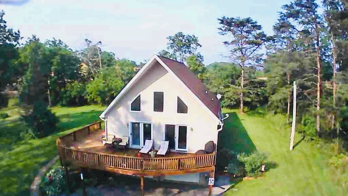 James Creek House | 3-bedroom house in quaint James Creek just 1 mile from Raystown Lake