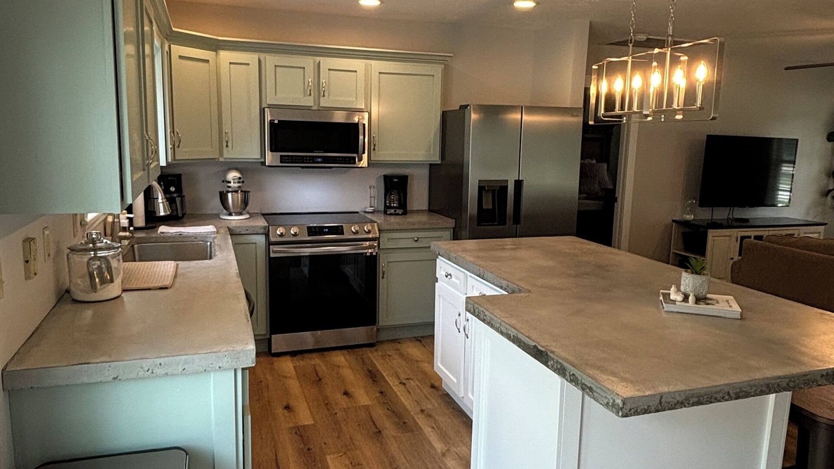 Springville House | 3-bedroom house in peaceful Springville with WiFi, AC